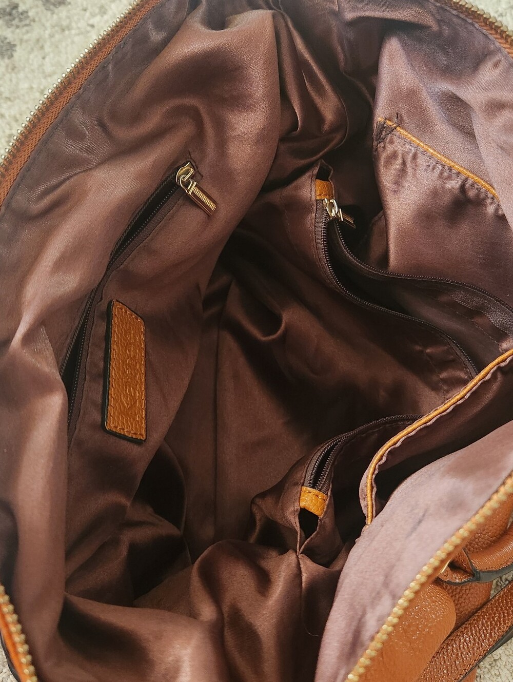 Kattee Classic Tan Leather Tote Bag with Gold Hardware - Picture 7 of 12